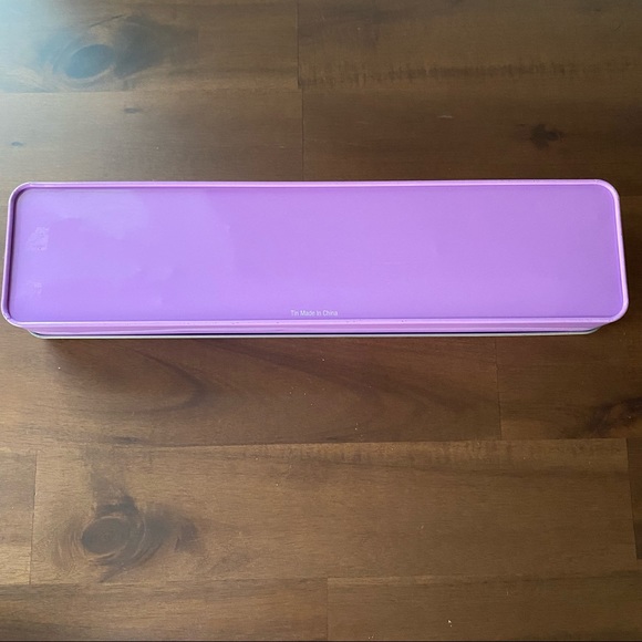 Holiday Lip Smackers Empty Tin - Picture 4 of 7